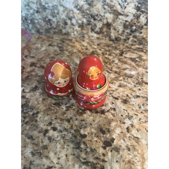 Handpainted Russian Matryoshka Dolls 5 Nesting Red with Flowers 4” - Picture 3 of 4
